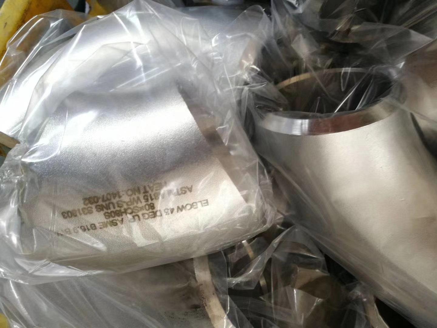 Stainless steel elbow